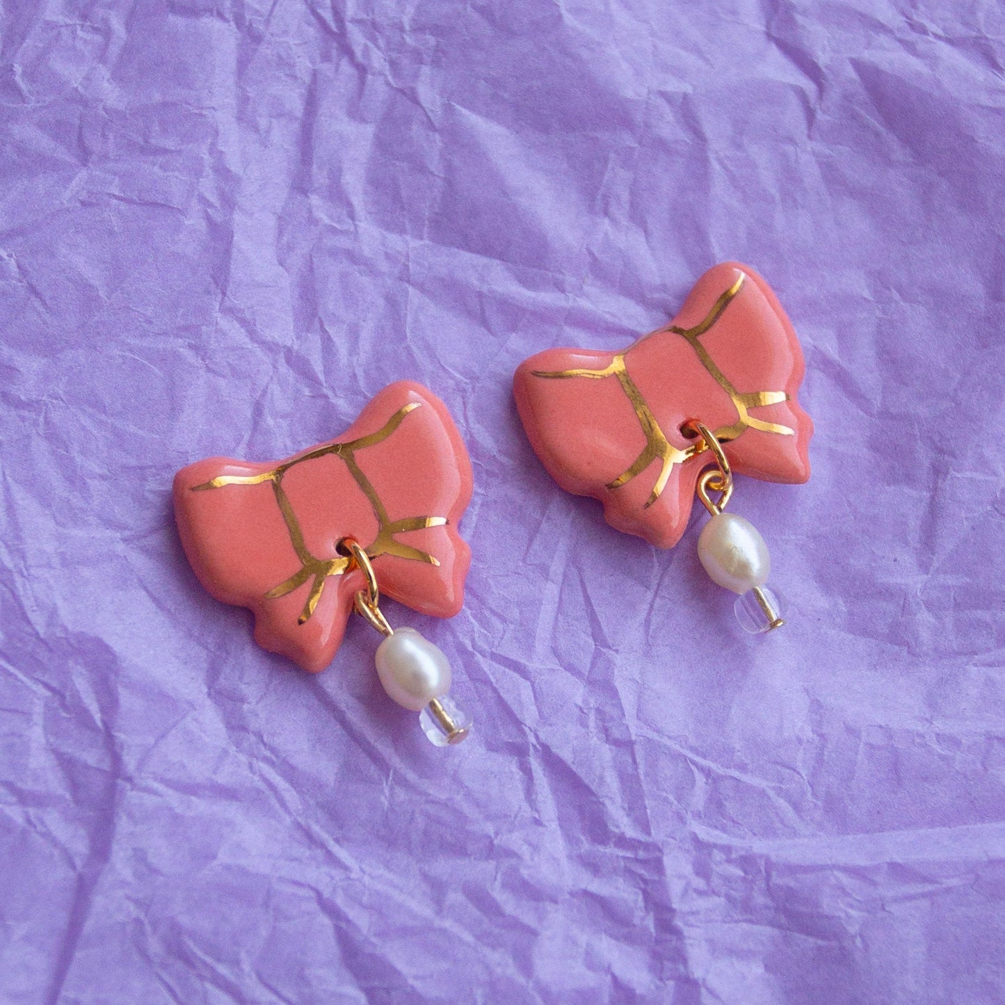 Bow earrings with pearls (stud version)